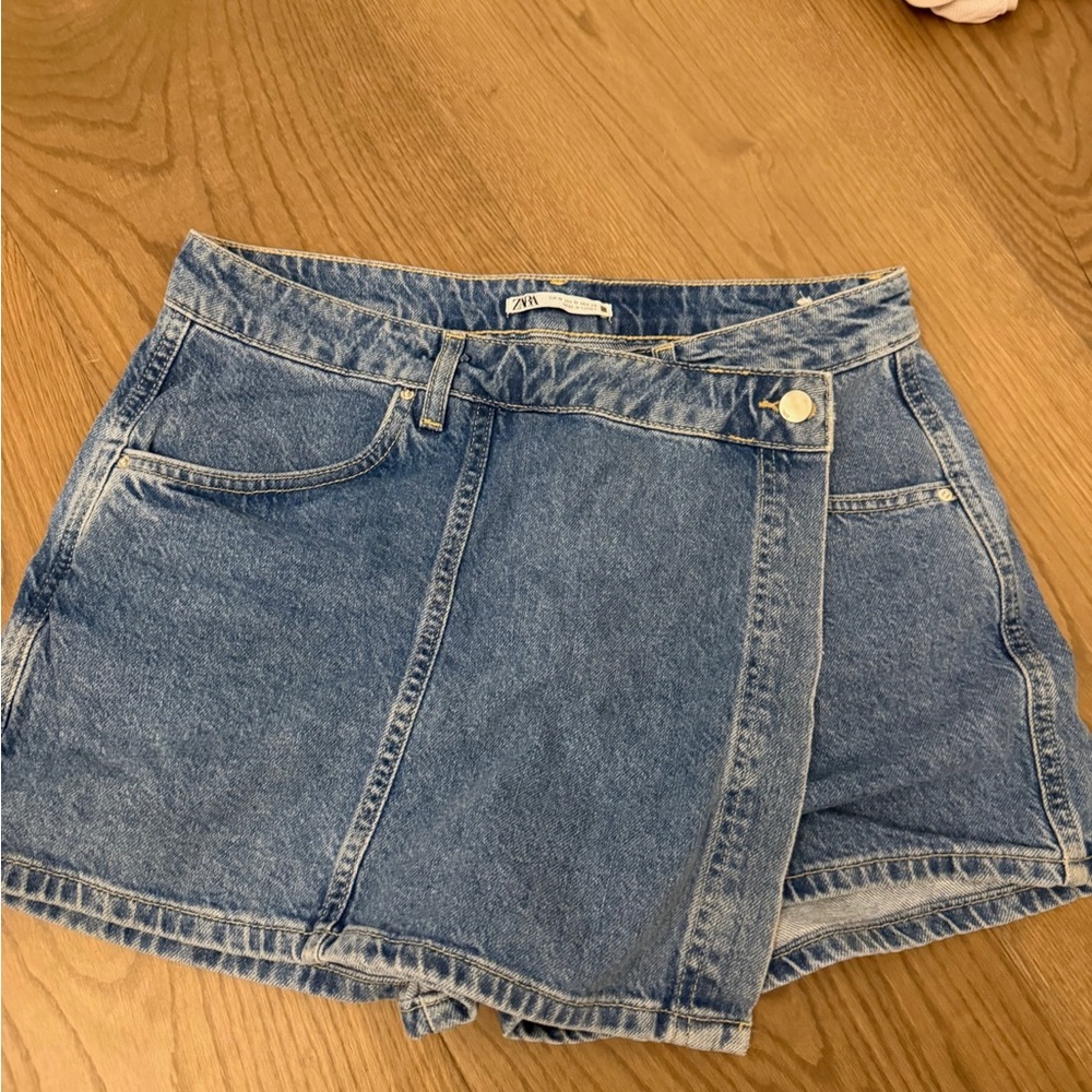 Zara Classic Blue Denim Skorts